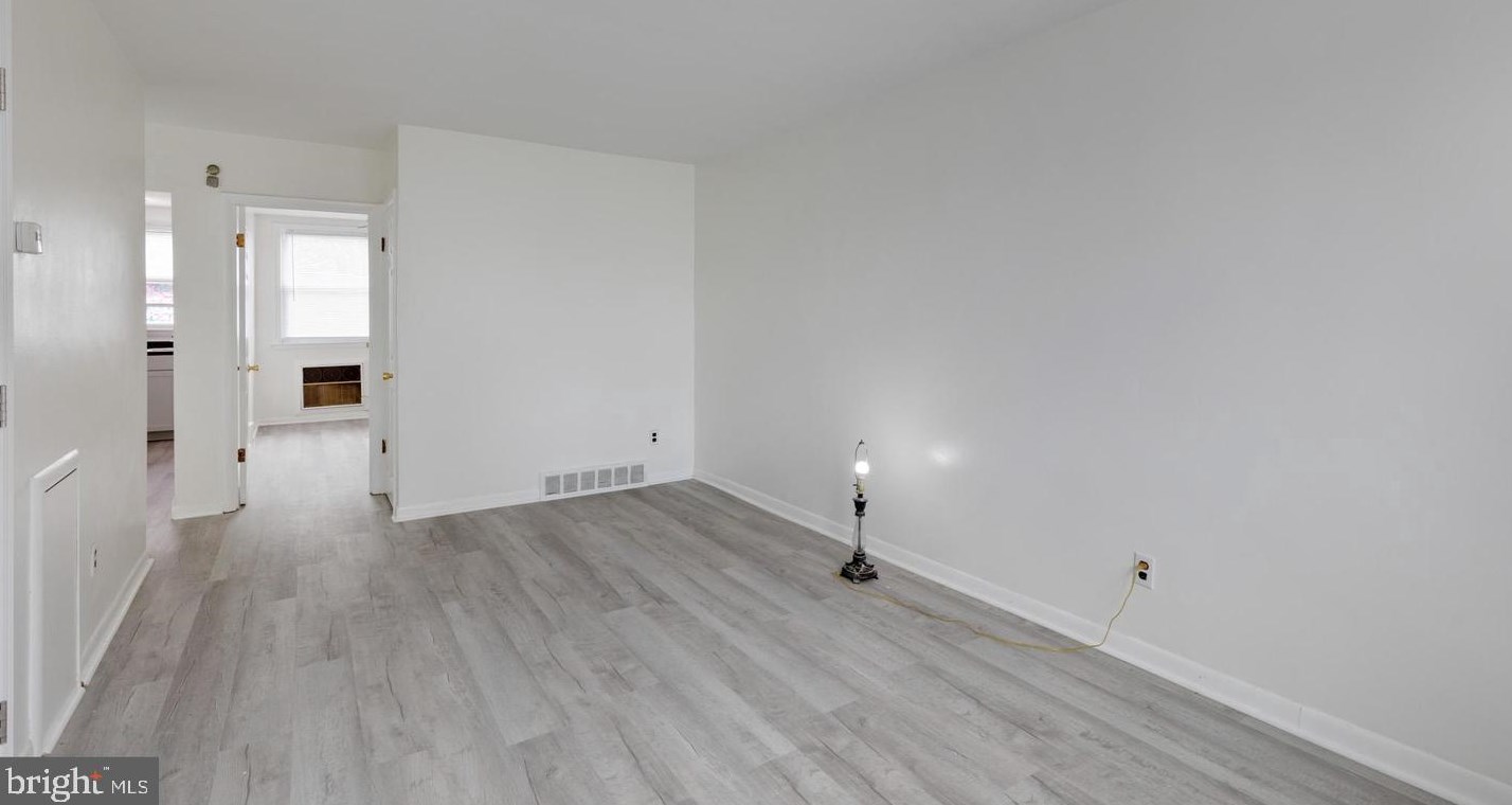 1516 67th Ave #2nd Floor, Philadelphia, PA 19126