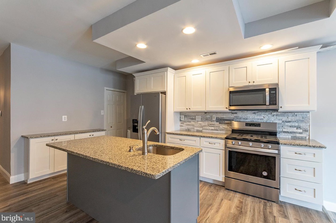 228 Hermitage St, Philadelphia, PA 19127
