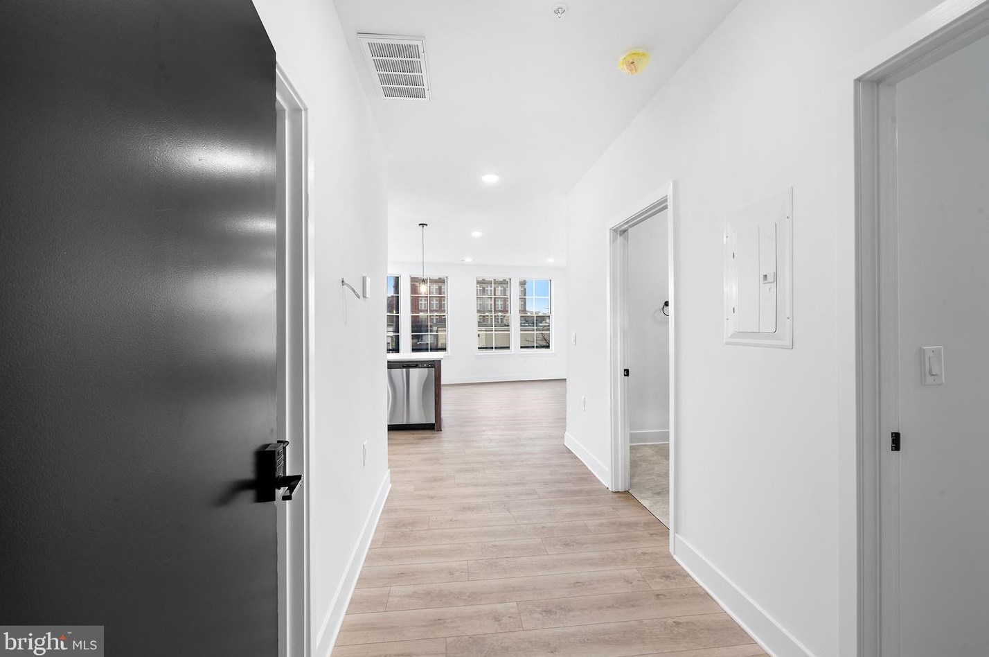 943 Washington Ave #205, Philadelphia, PA 19147