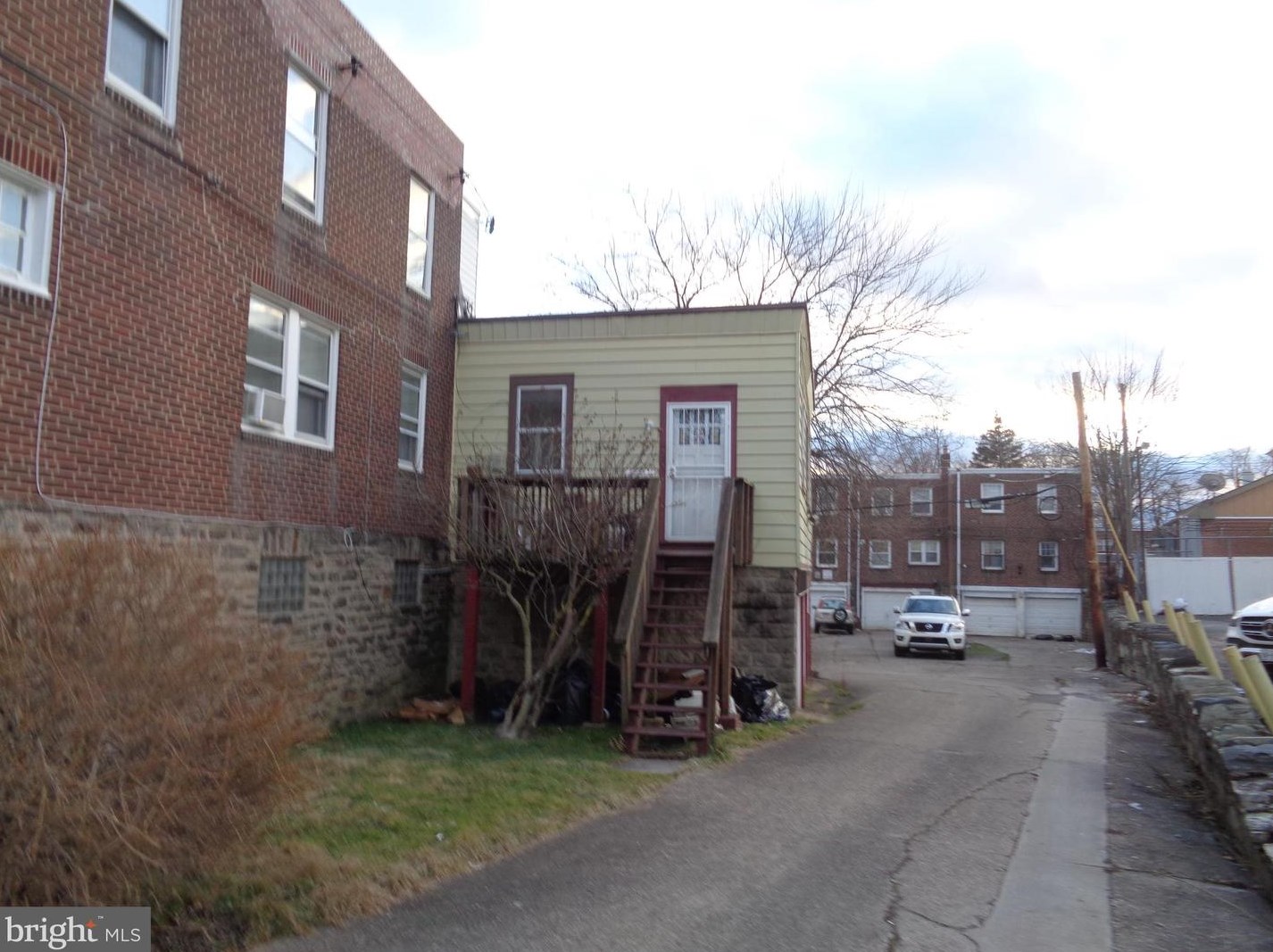 478 Sanger St, Philadelphia, PA 19120-1727