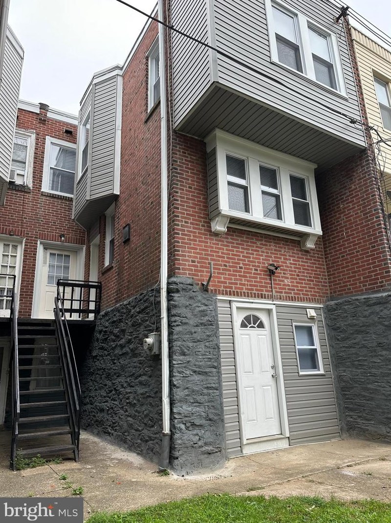 7030 Ogontz Ave, Philadelphia PA  19138-2014 exterior