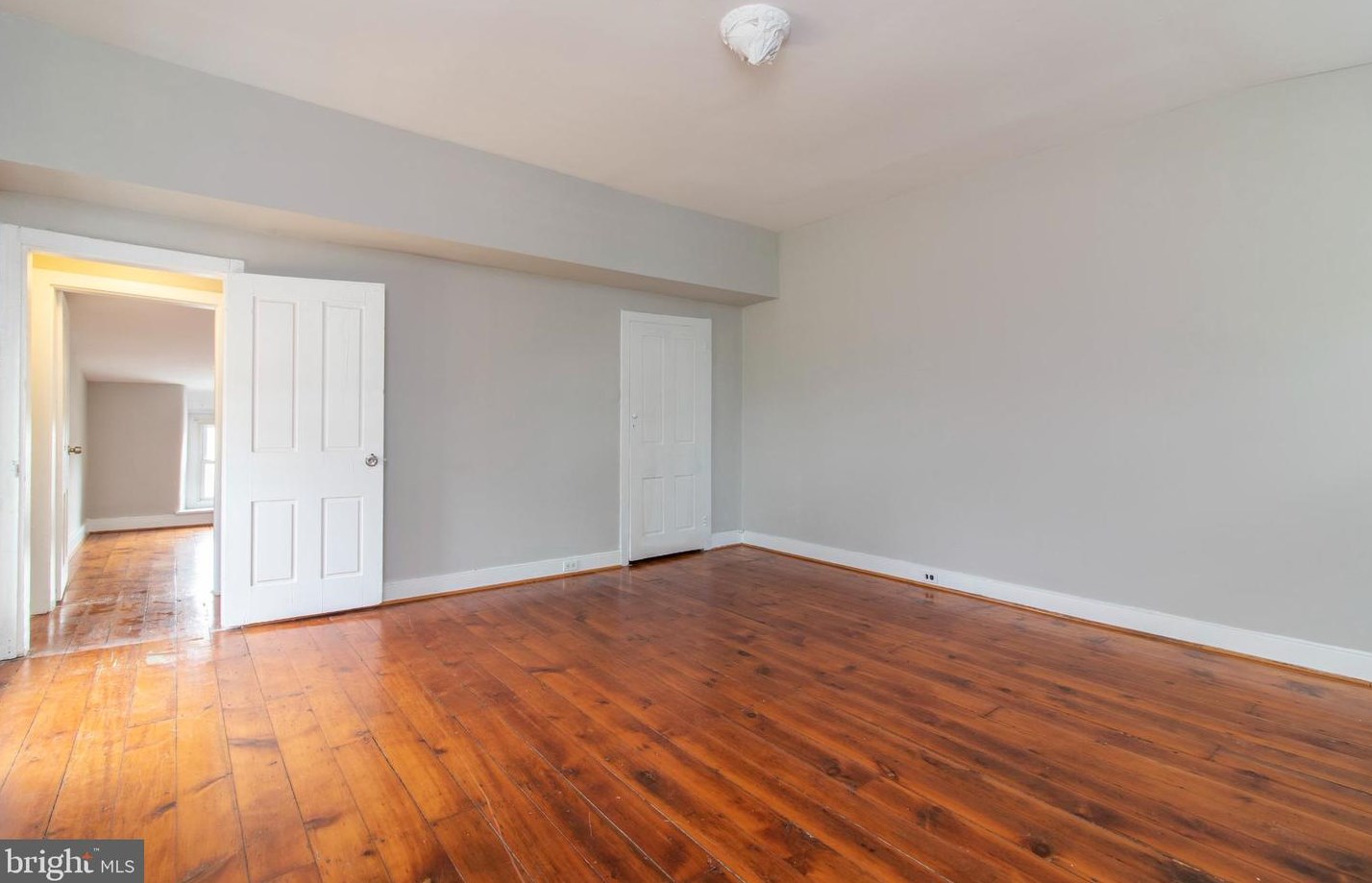 476 Krams Ave #2, Philadelphia, PA 19128