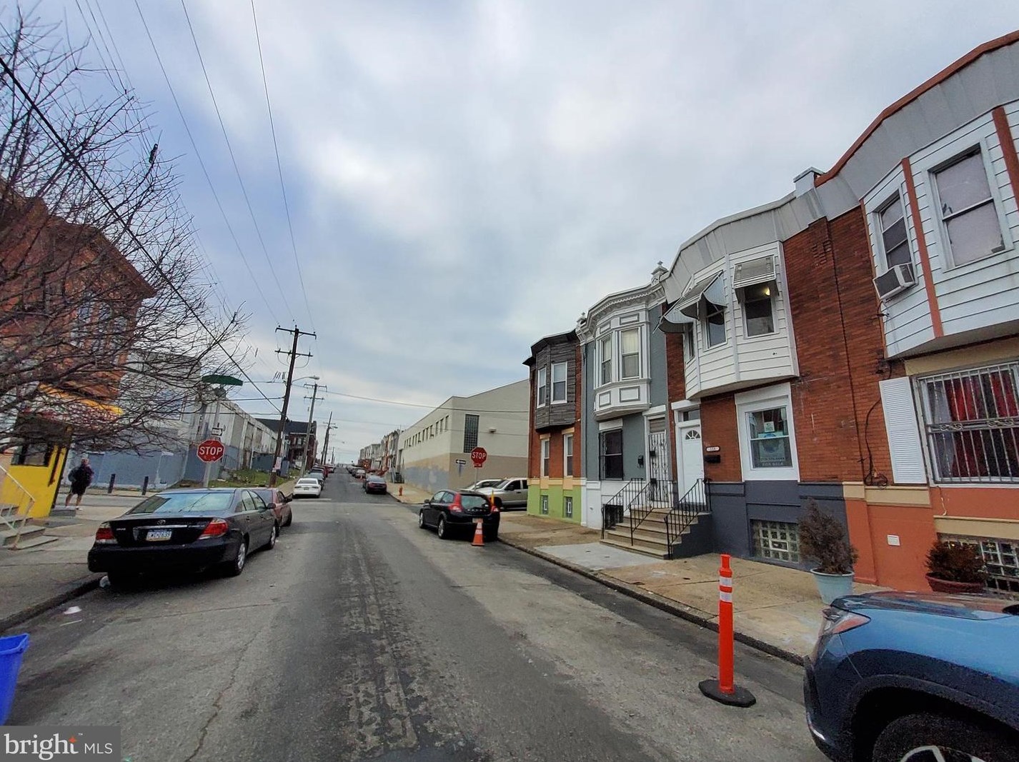 159 Lippincott St, Philadelphia, PA 19134-2212