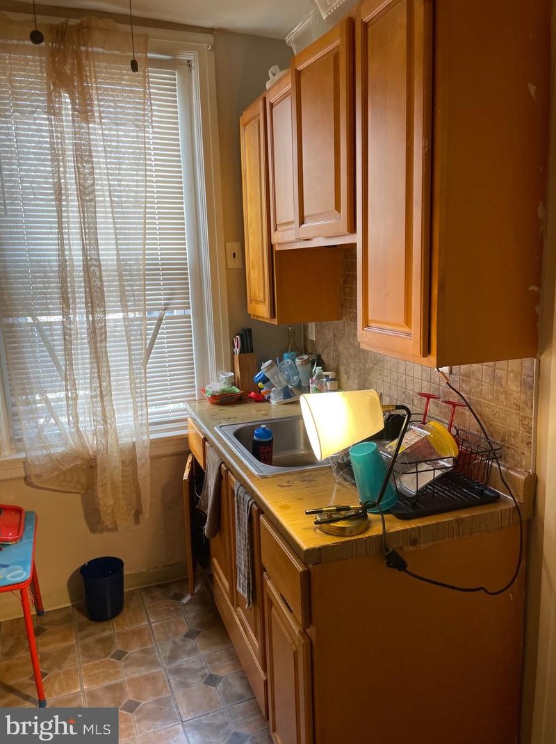 2076 Scattergood St, Philadelphia PA  19124-2010 exterior