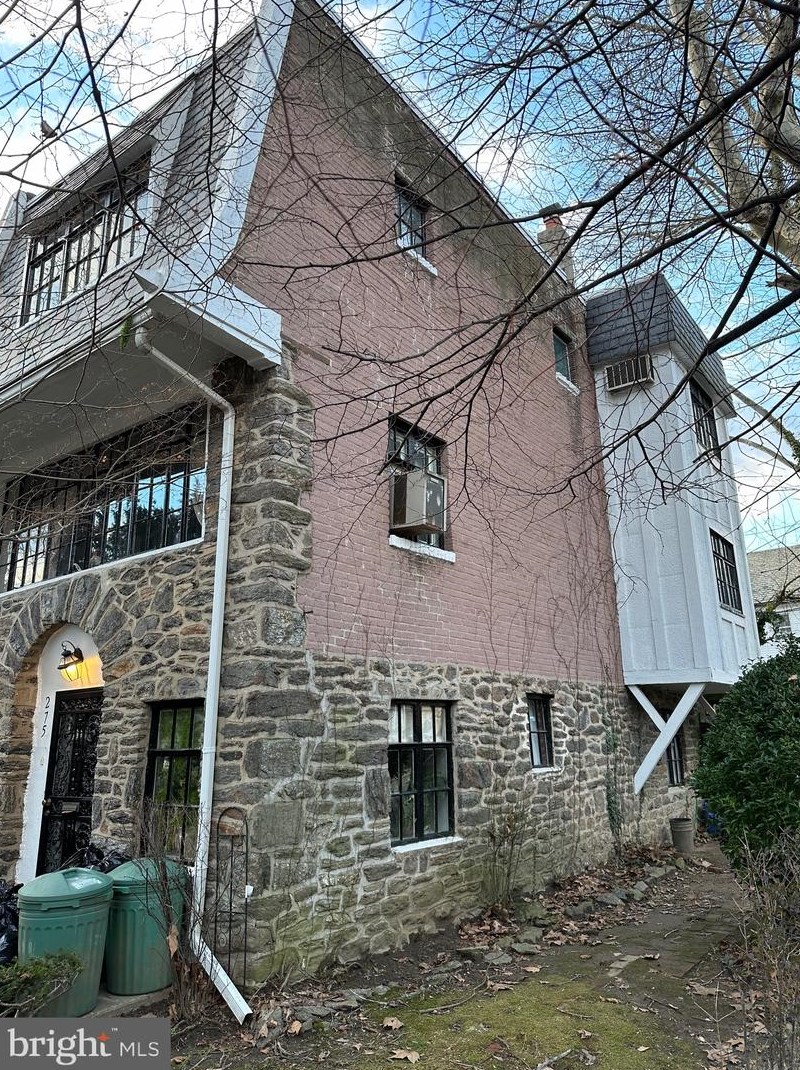 275 Meehan Ave, Philadelphia, PA 19119-1933