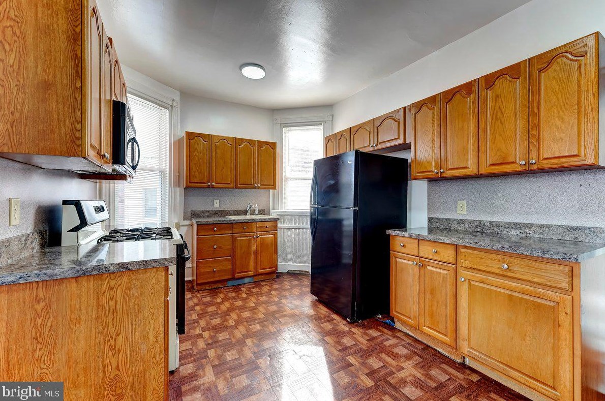 4908 N 11th St #2nd Floor, Philadelphia, PA 19141