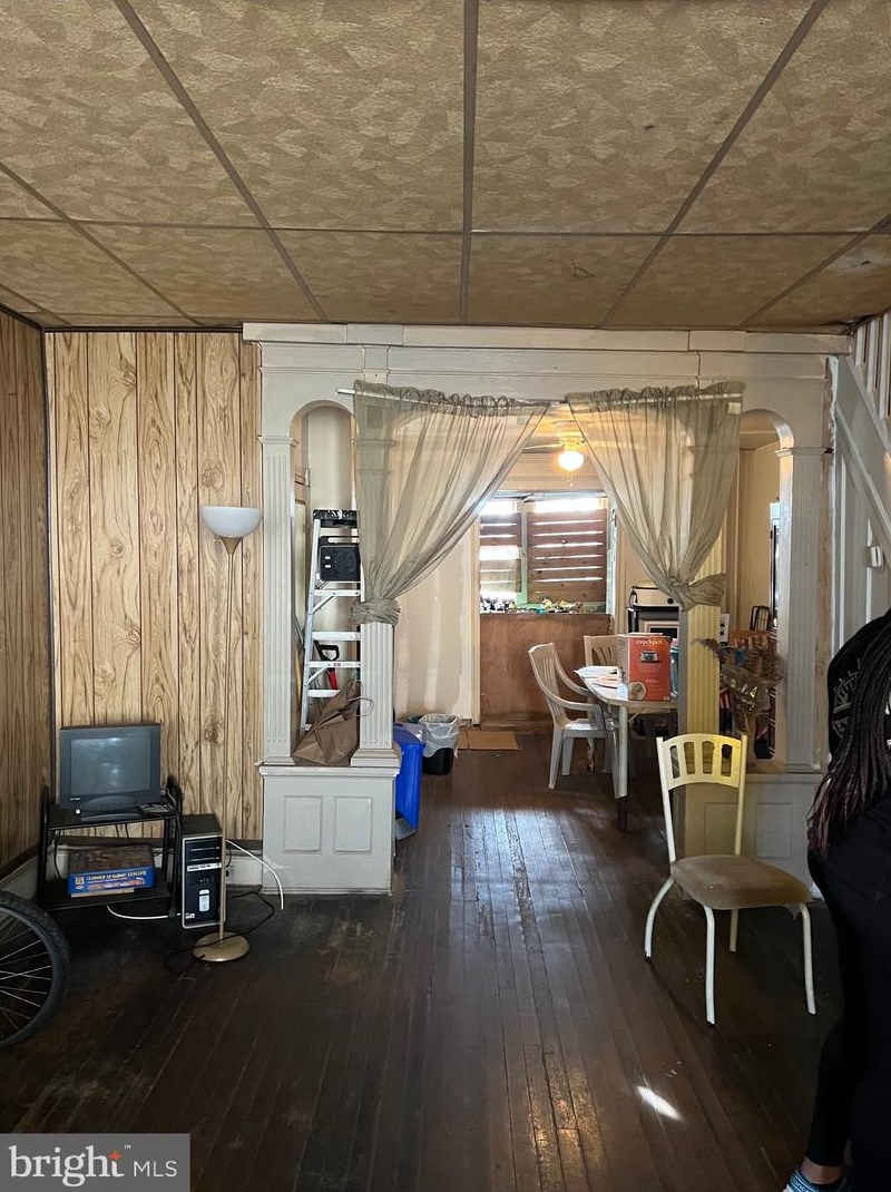 3830 Pennsgrove St, Philadelphia, PA 19104-1110