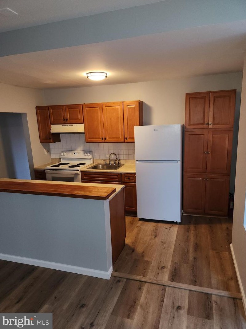 5025 Penn St, Philadelphia, PA 19124