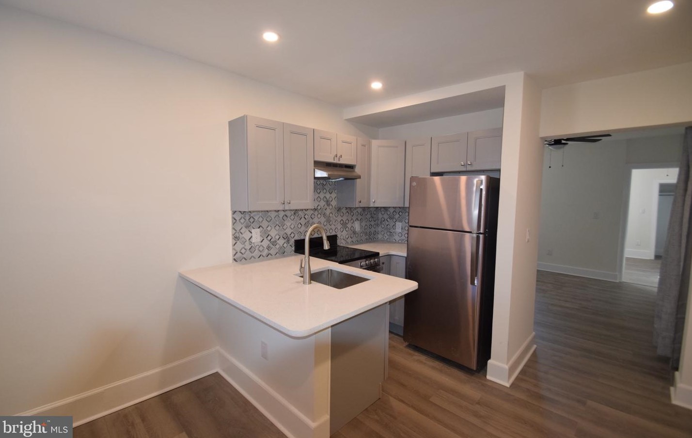 2002 N 56th St #1, Philadelphia, PA 19131