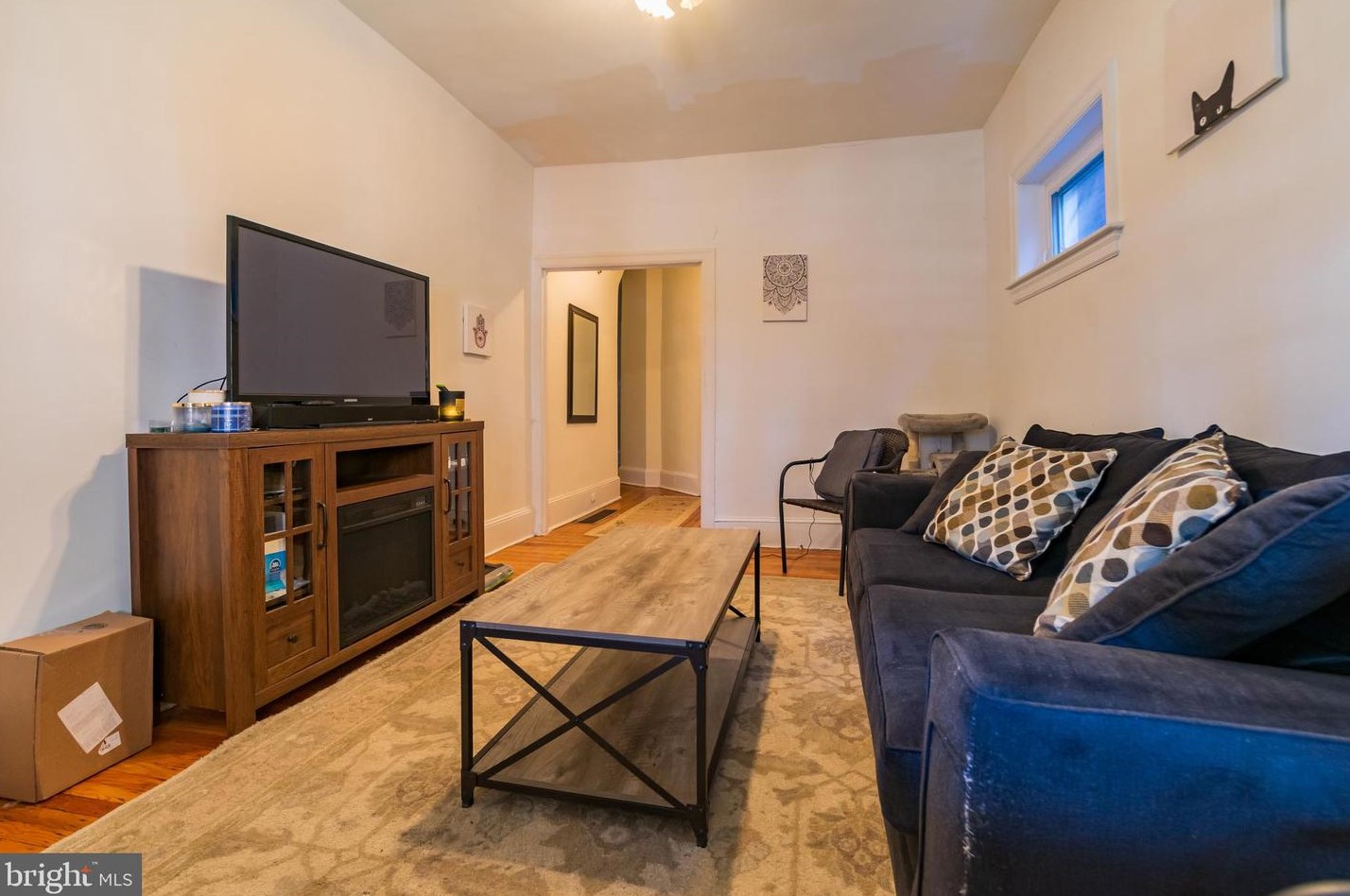 226 S 46th St #unit 1, Philadelphia, PA 19104