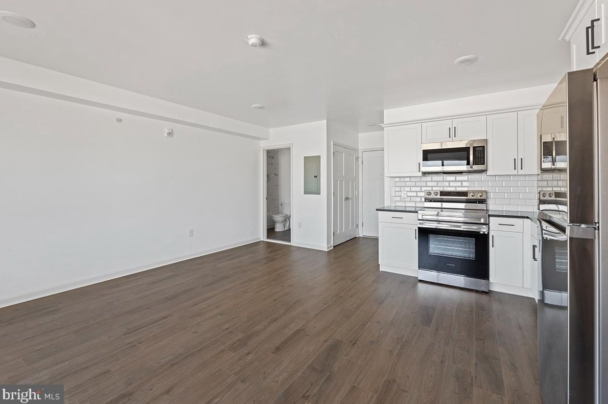 404 Fountain St #107, Philadelphia, PA 19128