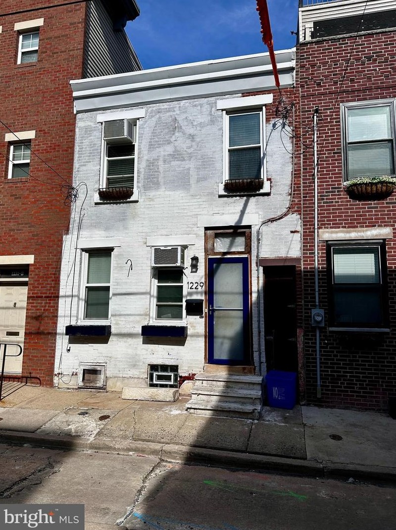 1229 Webster St, Philadelphia, PA 19147-2641