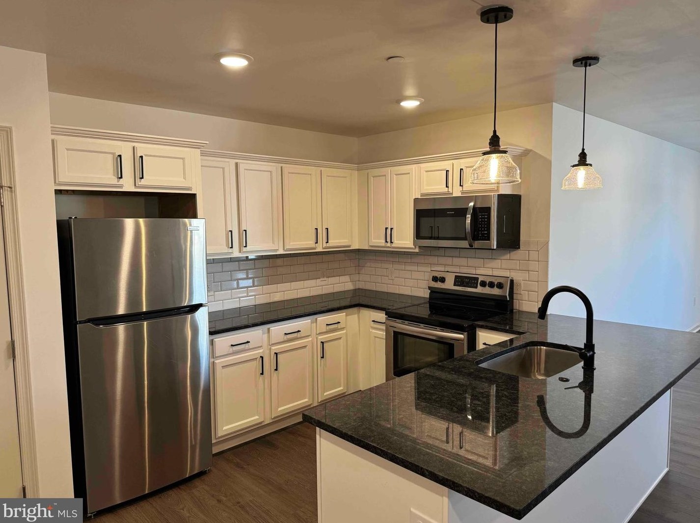 6618 Ridge Ave #406, Philadelphia, PA 19128