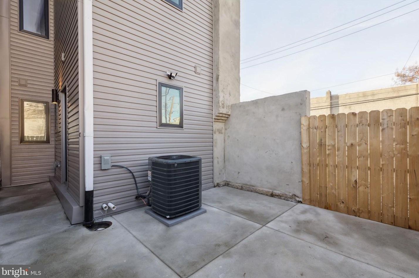 2103 Orleans St, Philadelphia PA  19134-4116 exterior