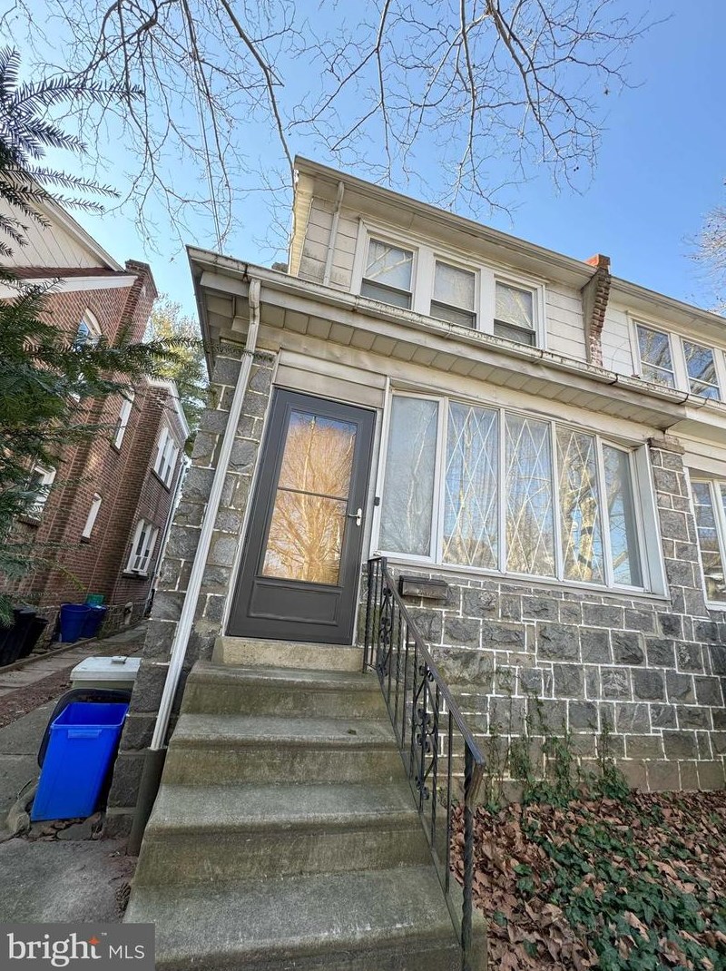 220 Levick St, Philadelphia, PA 19111-5606
