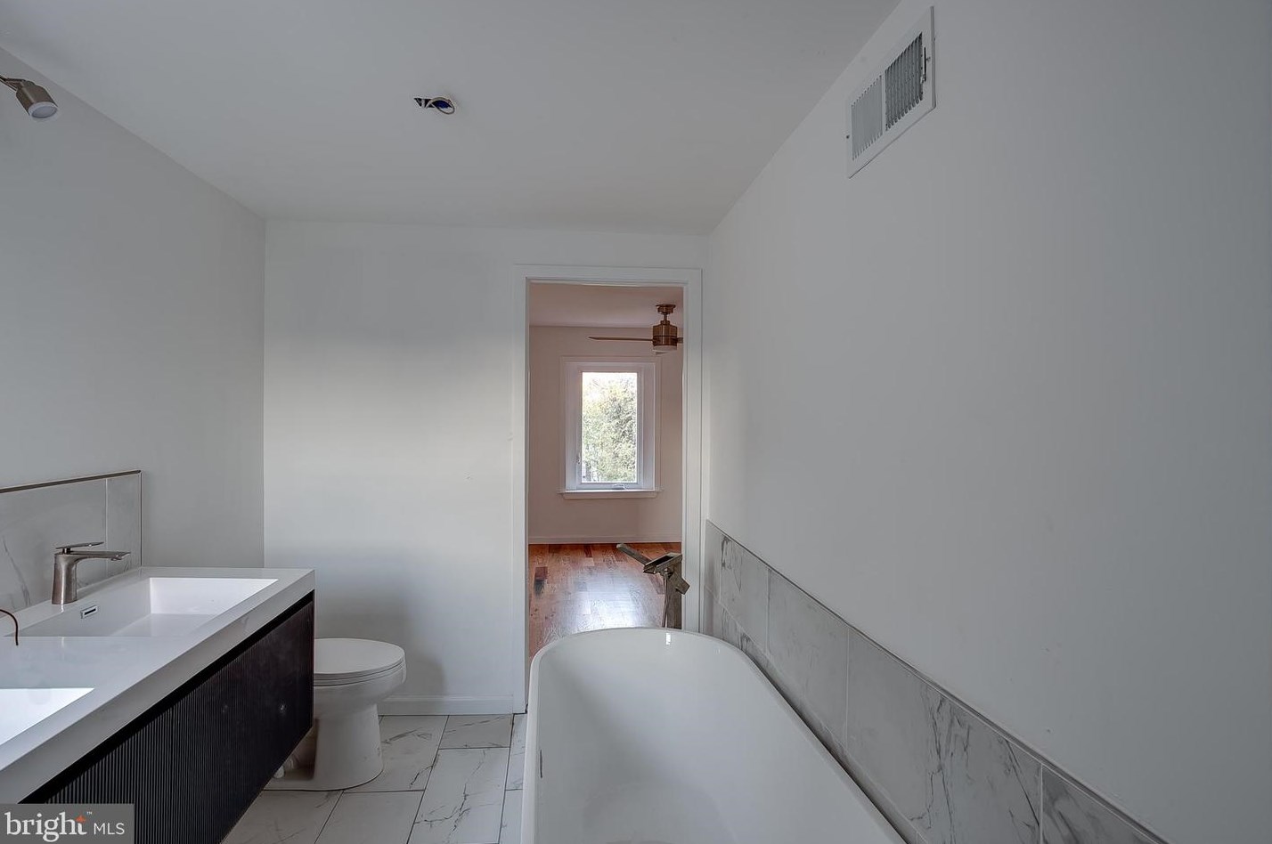 2510 Turner St, Philadelphia PA  19121-2841 exterior