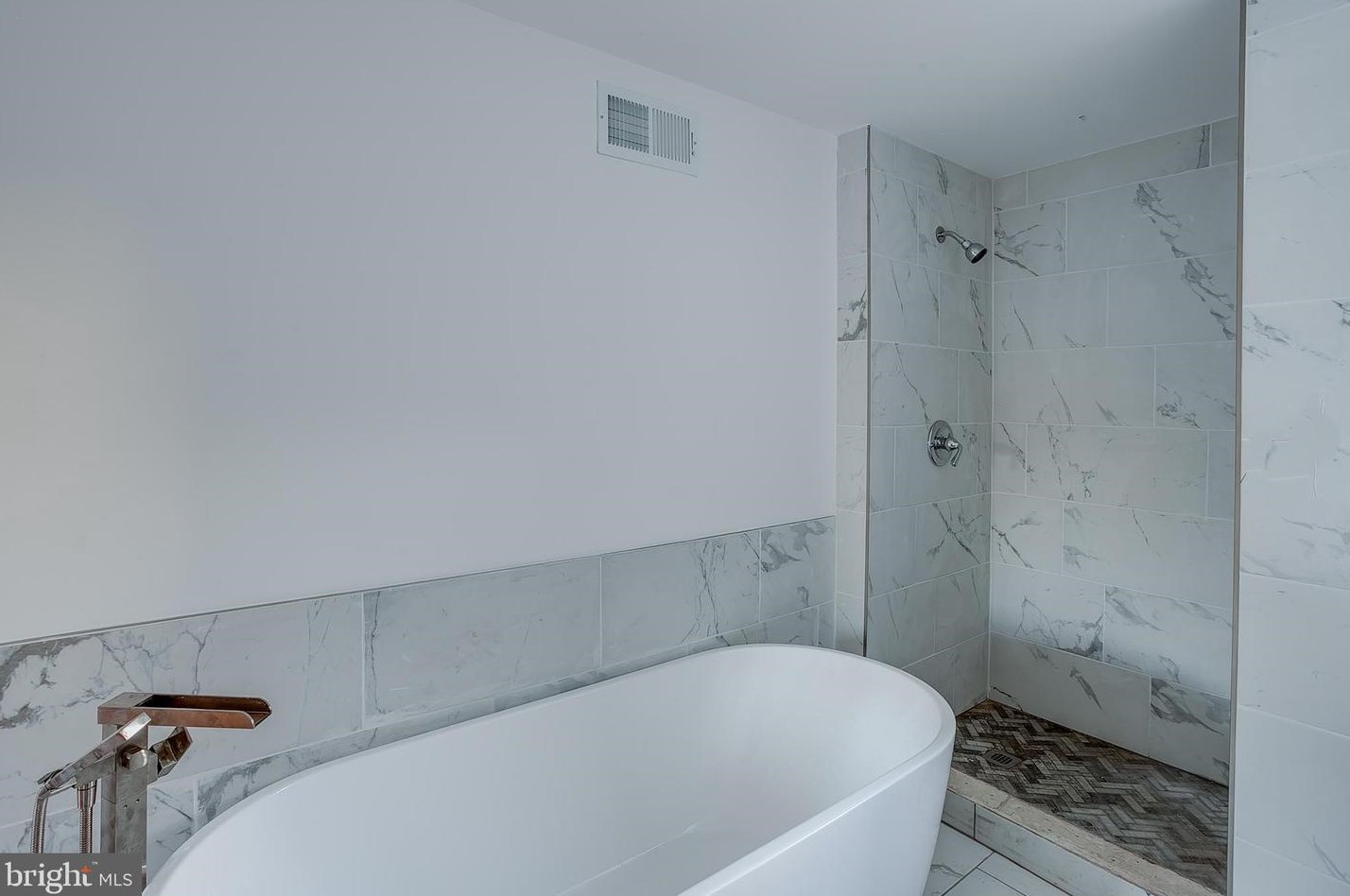 2510 Turner St, Philadelphia PA  19121-2841 exterior