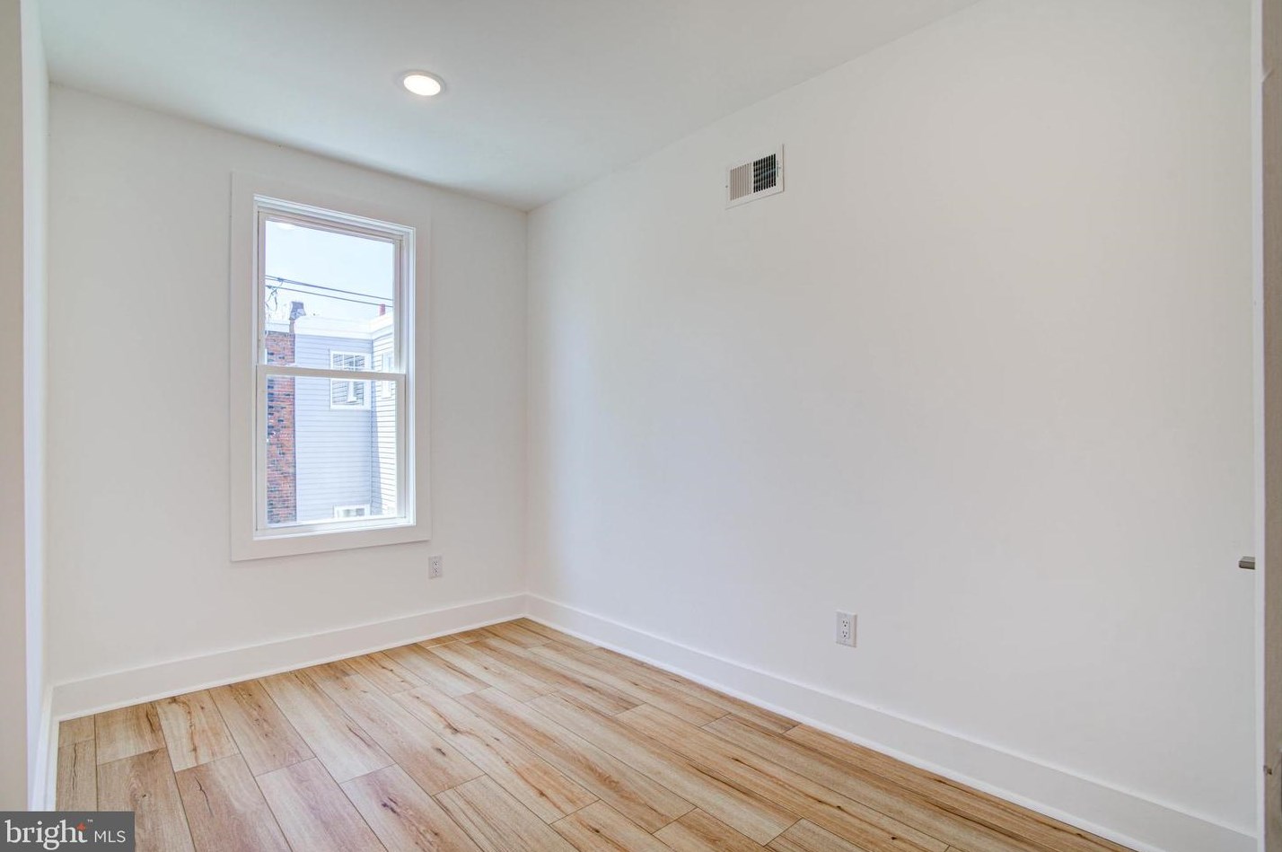 2052 Stella St, Philadelphia PA  19134-3635 exterior