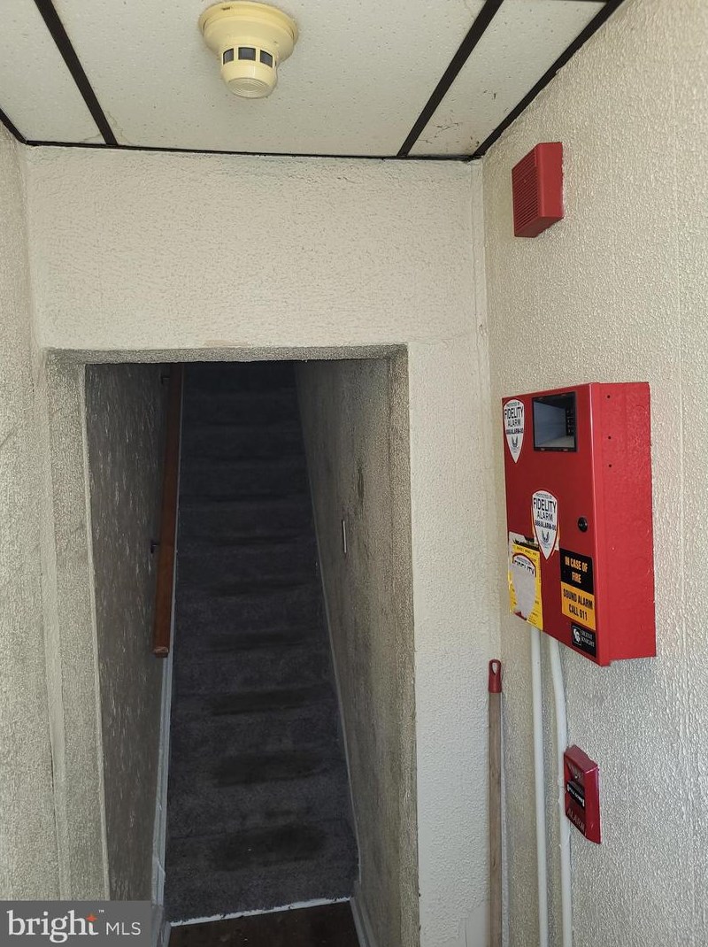 6633 Torresdale Ave, Philadelphia PA  19135-2827 exterior