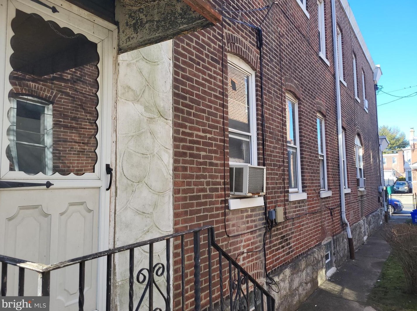 6633 Torresdale Ave, Philadelphia PA  19135-2827 exterior