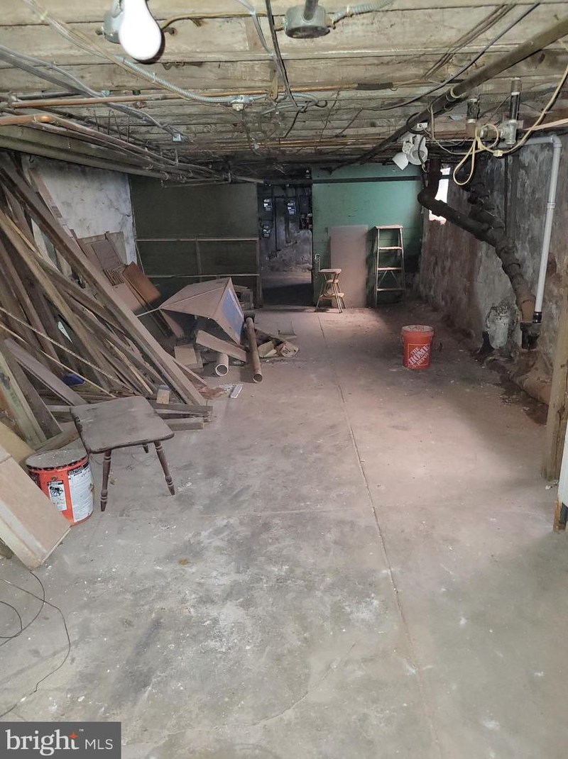 6633 Torresdale Ave, Philadelphia PA  19135-2827 exterior