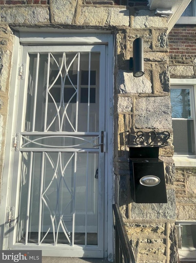 1822 Nolan St, Philadelphia, PA 19138