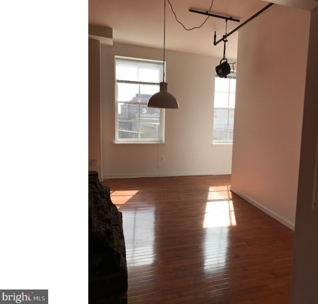 209 N 4th St #d5, Philadelphia, PA 19106