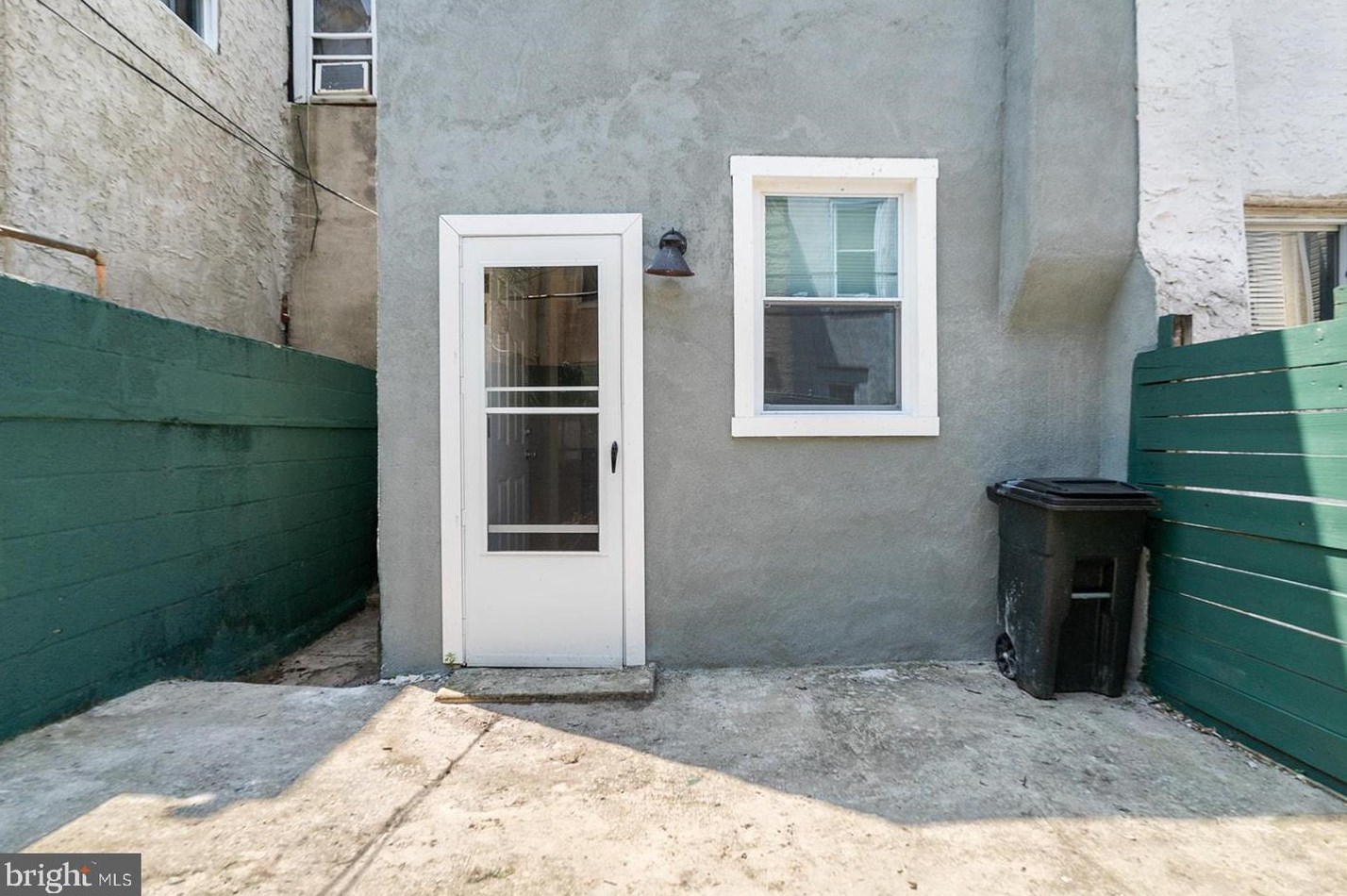 2245 Sigel St, Philadelphia PA  19145-1903 exterior