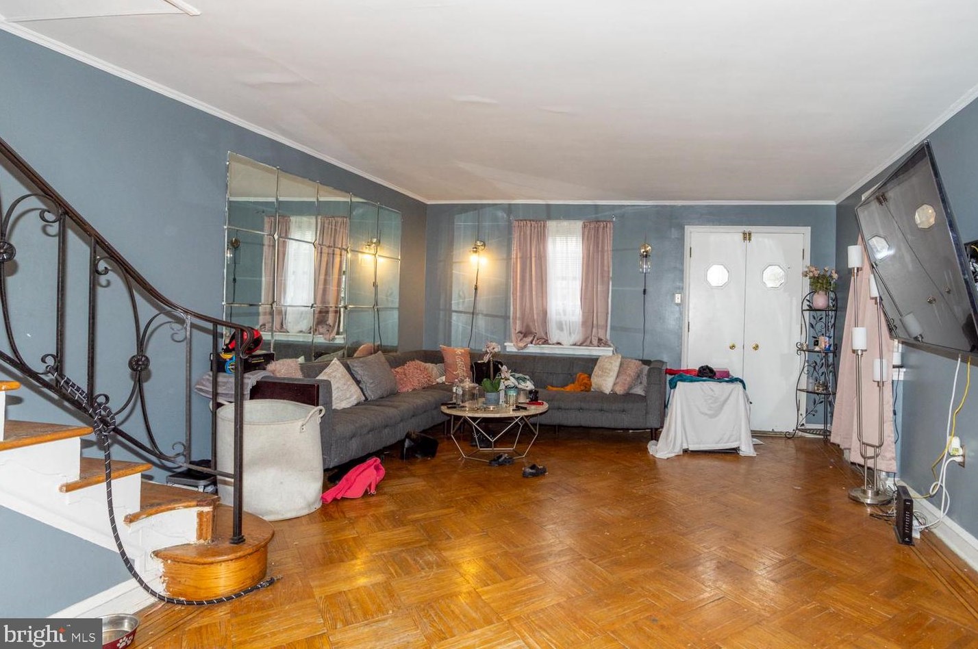 2412 50th St, Philadelphia, PA 19131-1405