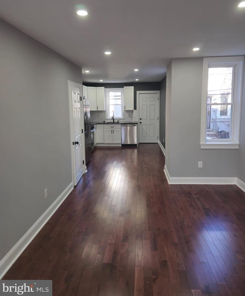 121 Conestoga St, Philadelphia, PA 19139-2528