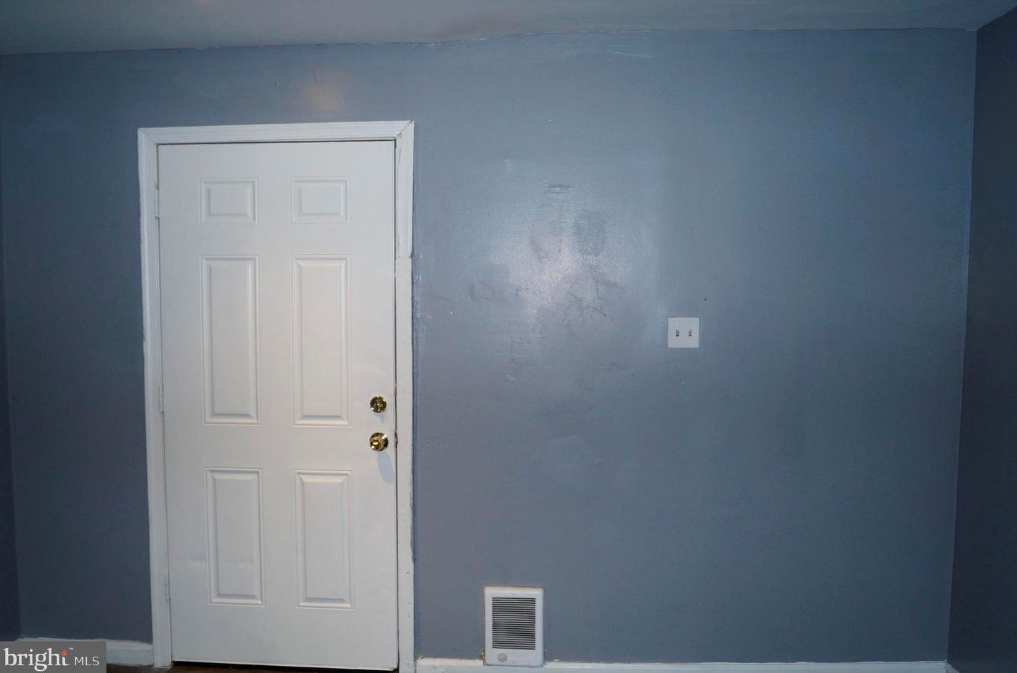 3537 Joyce St, Philadelphia, PA 19134-2125