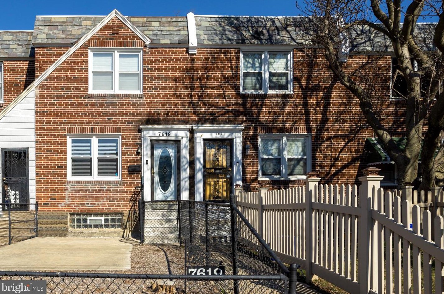 7619 Thouron Ave, Philadelphia PA  19150-2207 exterior
