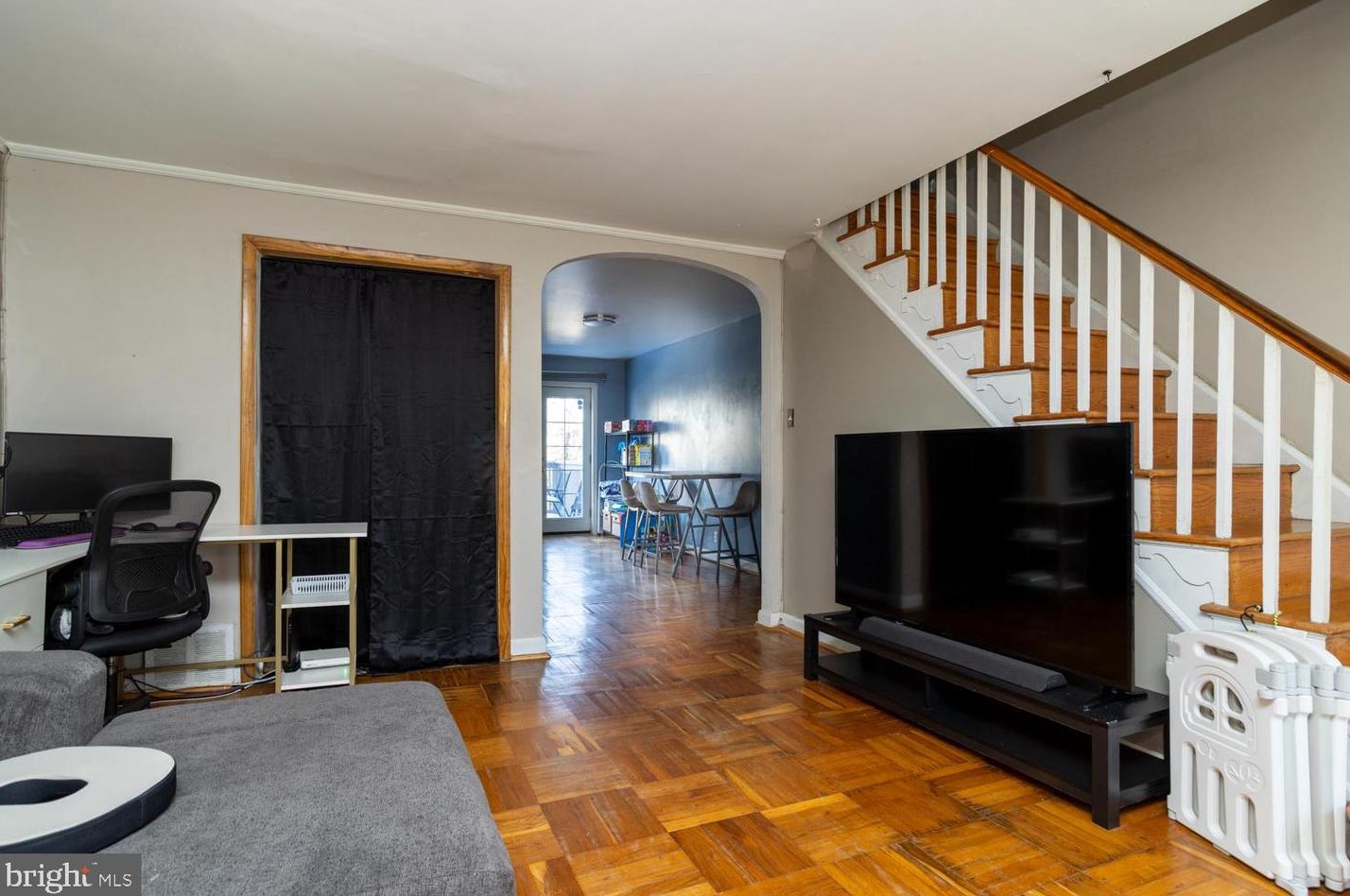 7619 Thouron Ave, Philadelphia PA  19150-2207 exterior