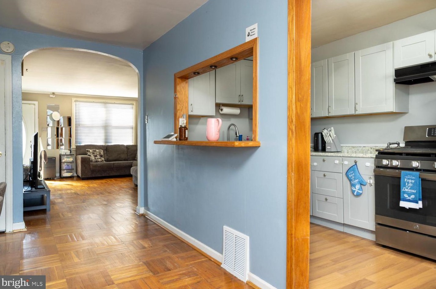 7619 Thouron Ave, Philadelphia PA  19150-2207 exterior