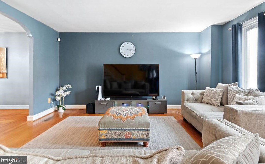 7438 Rugby St, Philadelphia, PA 19138