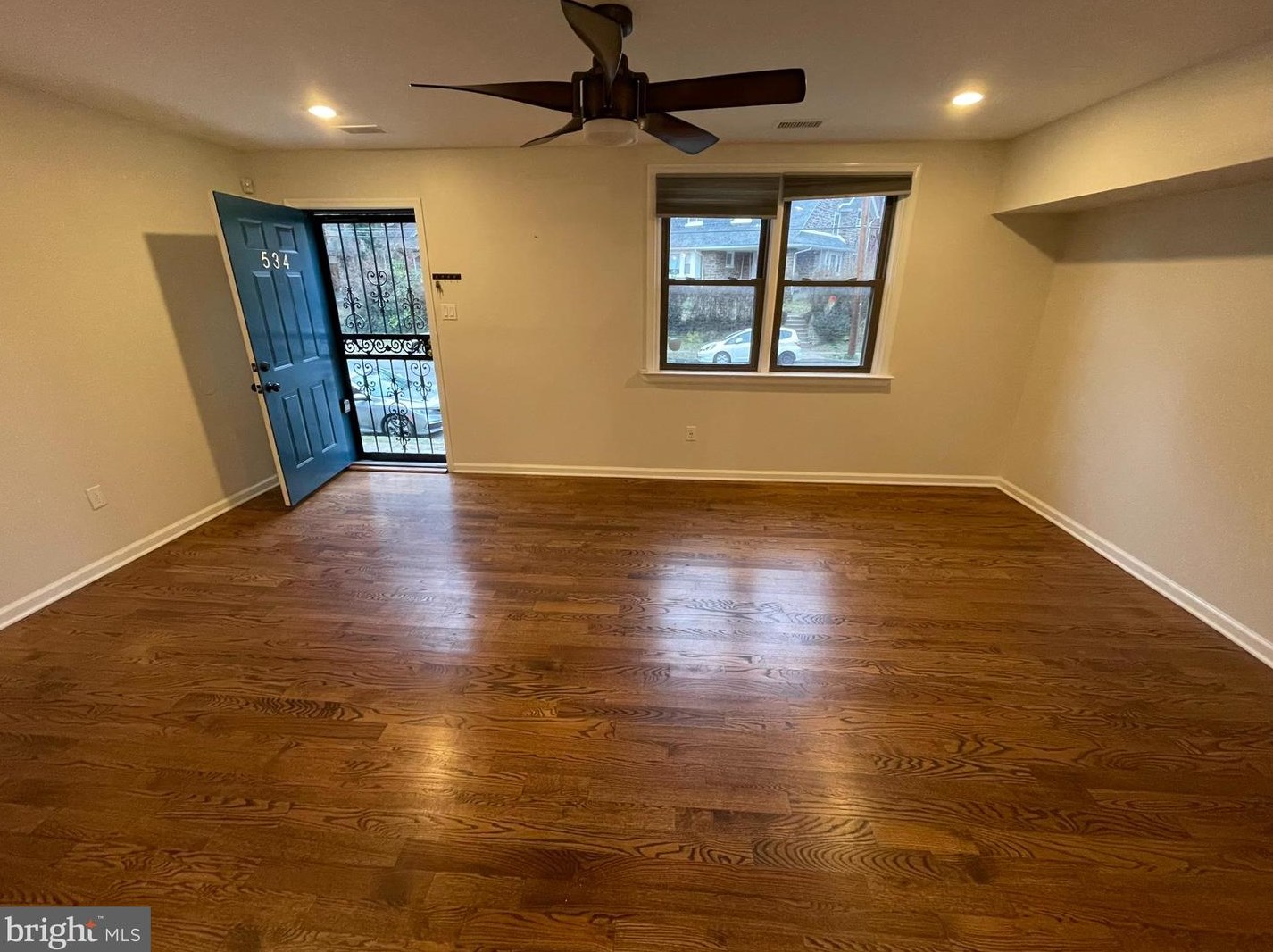 534 W Midvale Ave, Philadelphia, PA 19144