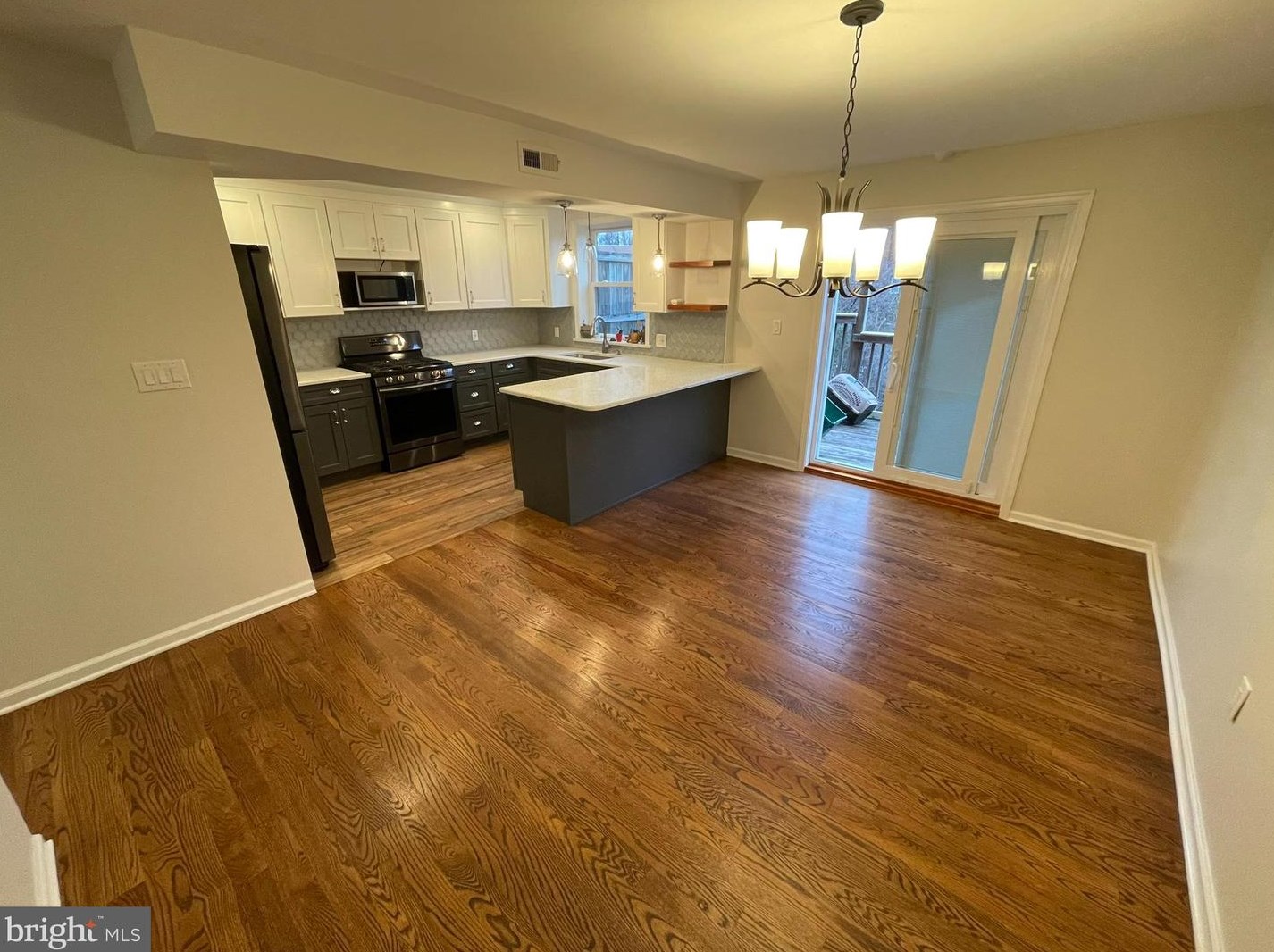 534 Midvale Ave, Philadelphia PA  19144-4618 exterior