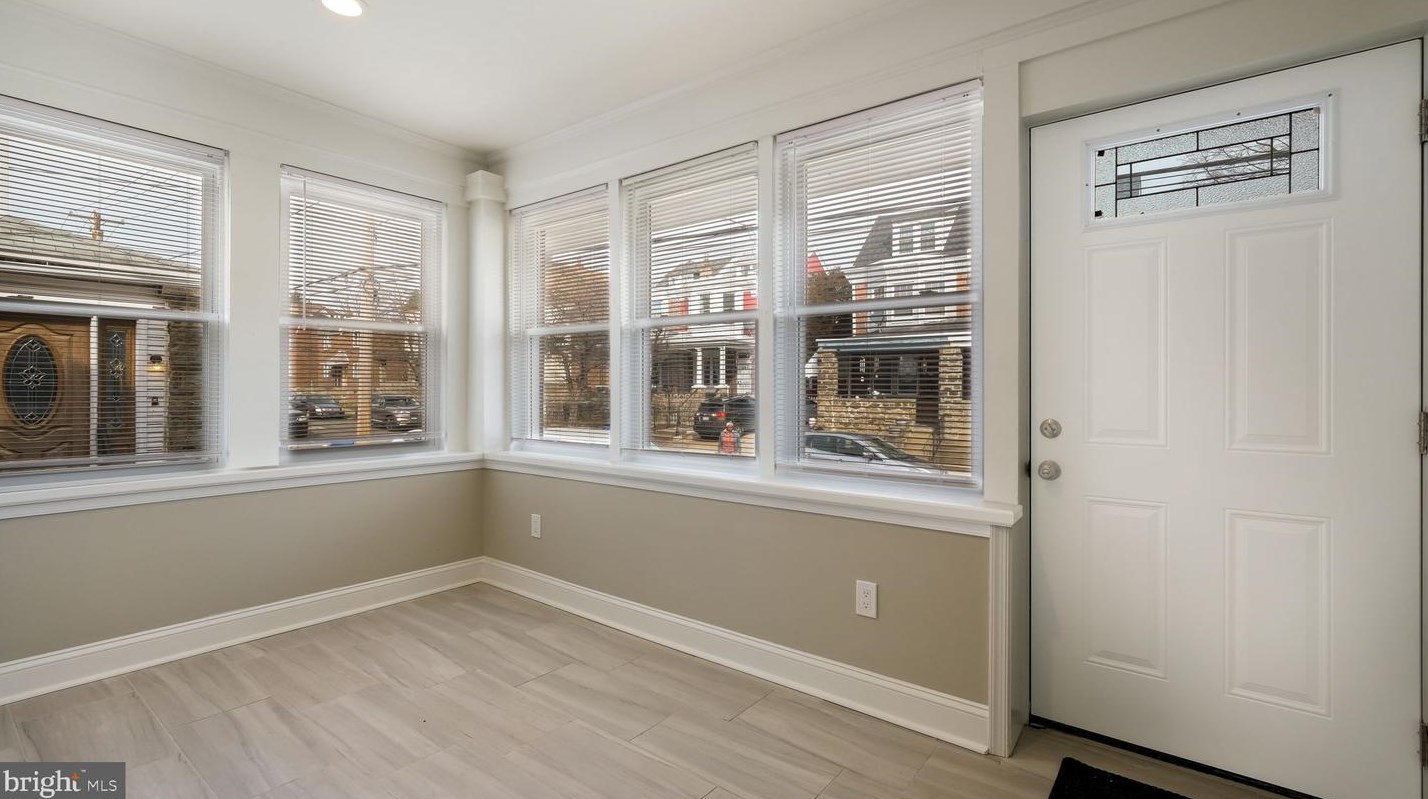 430 Hellerman St, Philadelphia PA  19111-5214 exterior