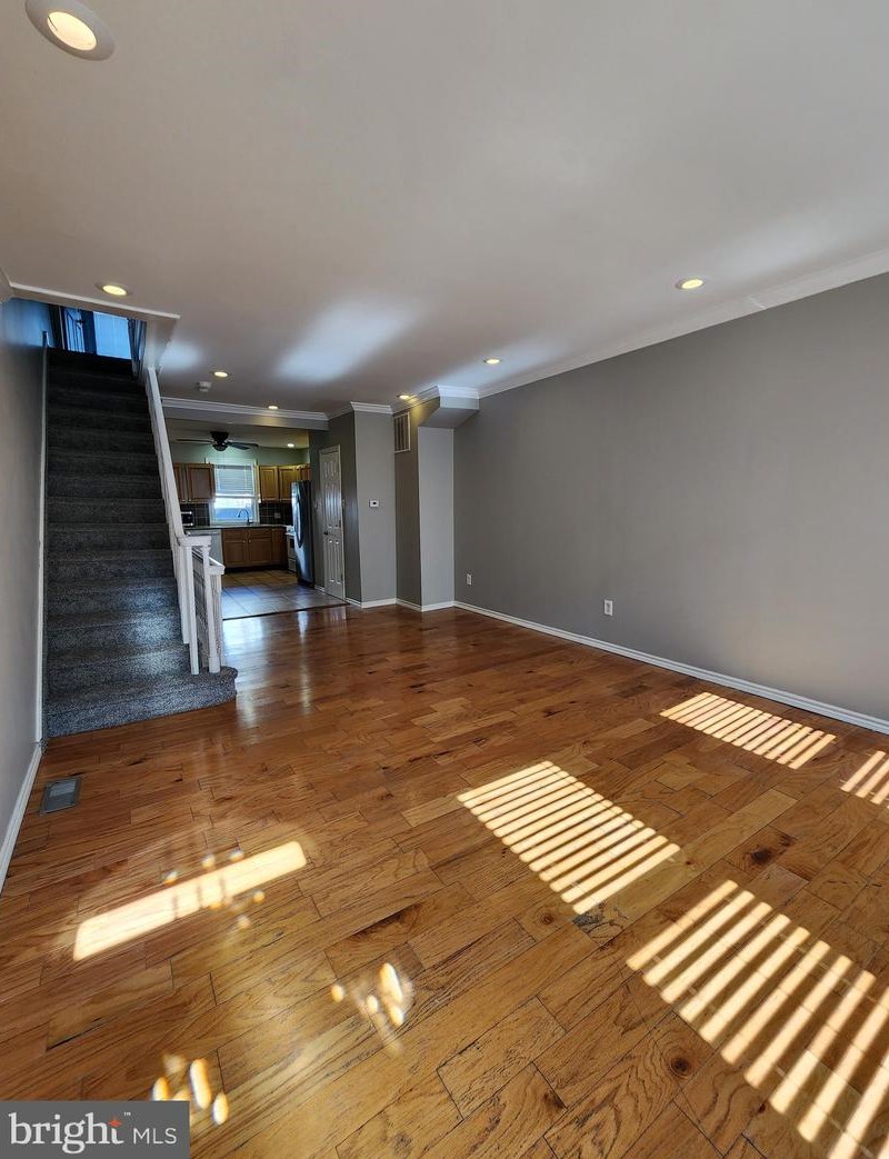 327 Durfor St, Philadelphia PA  19148-3901 exterior