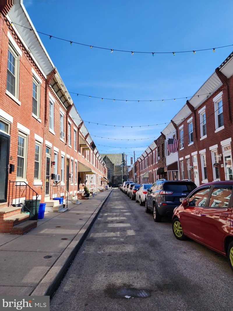 327 Durfor St, Philadelphia PA  19148-3901 exterior