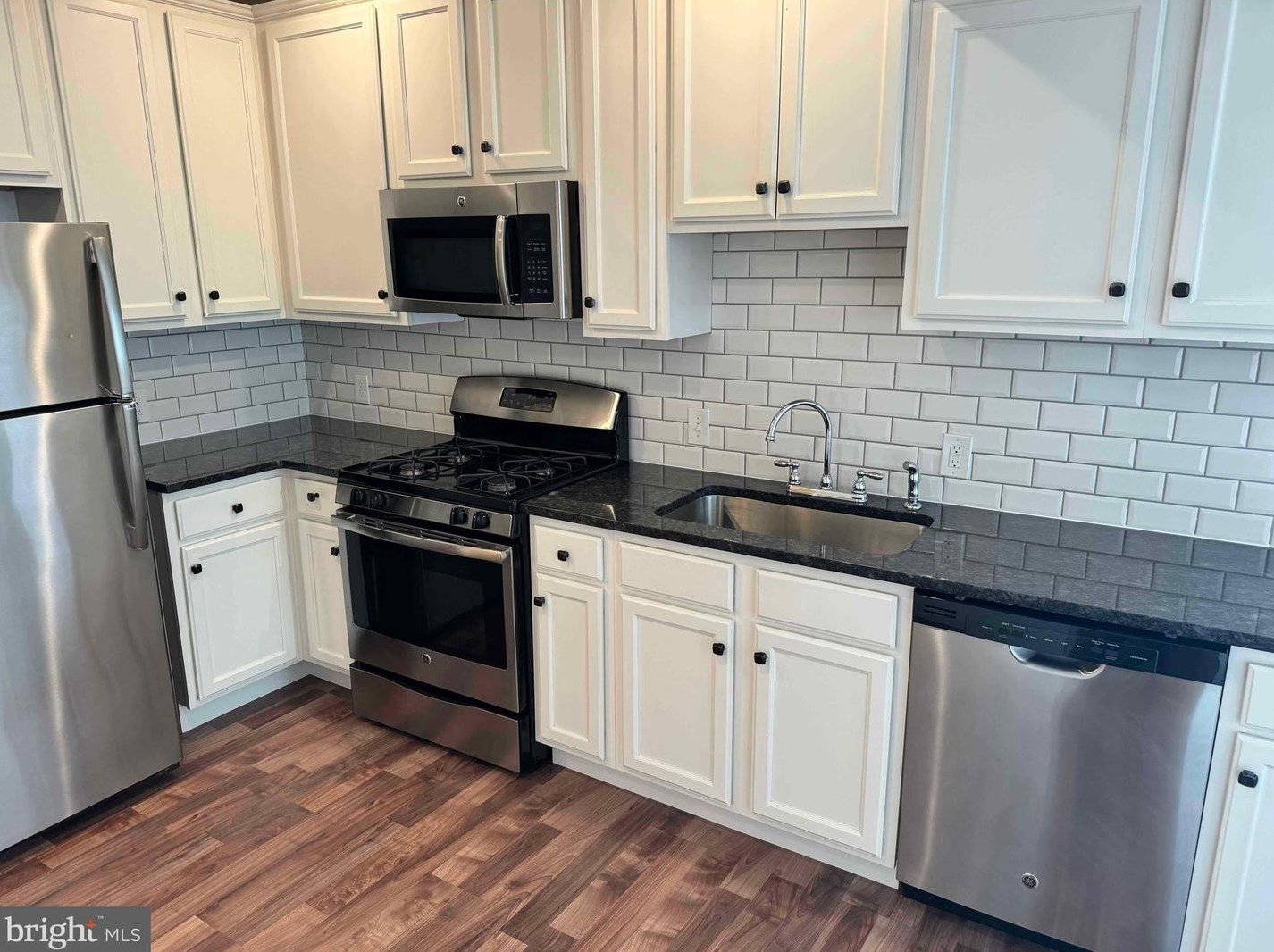 5261 Ridge Ave #203, Philadelphia, PA 19128
