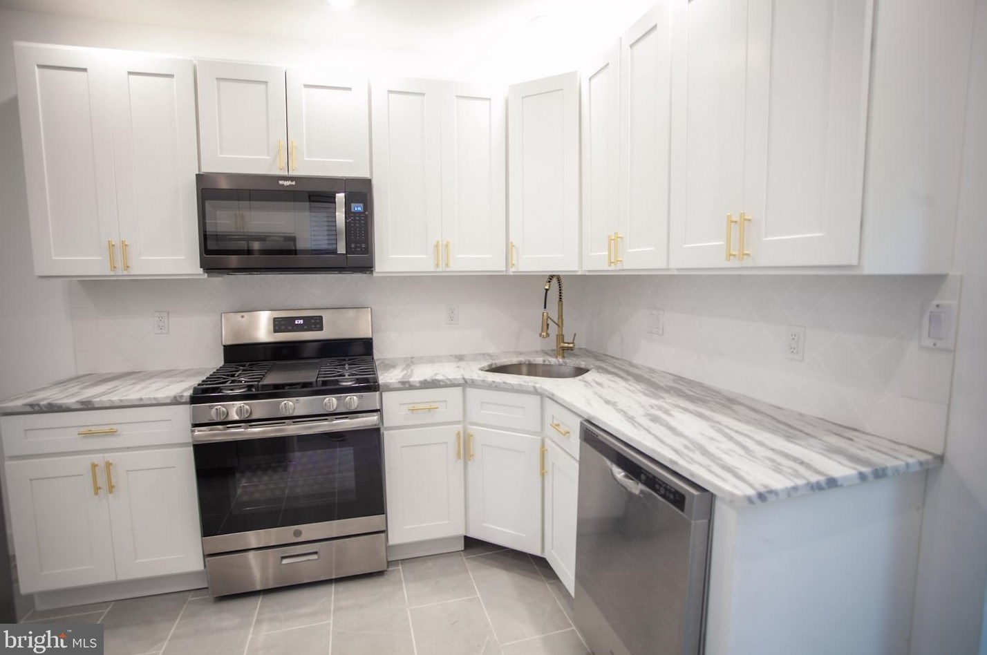 1814 Taney St, Philadelphia PA  19121-2612 exterior