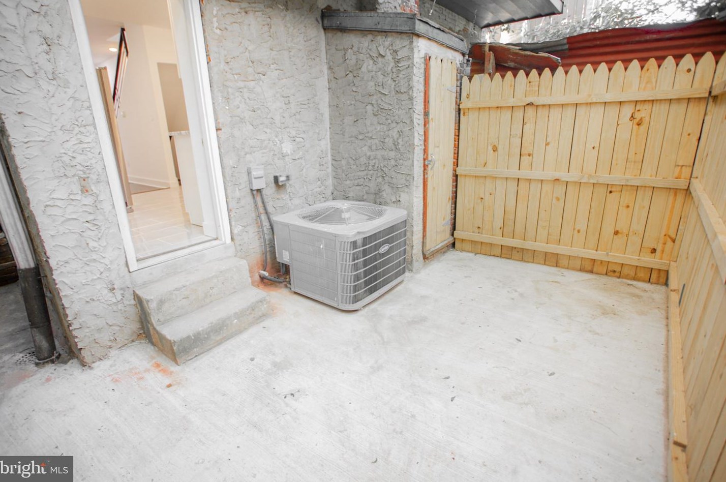 1814 Taney St, Philadelphia PA  19121-2612 exterior