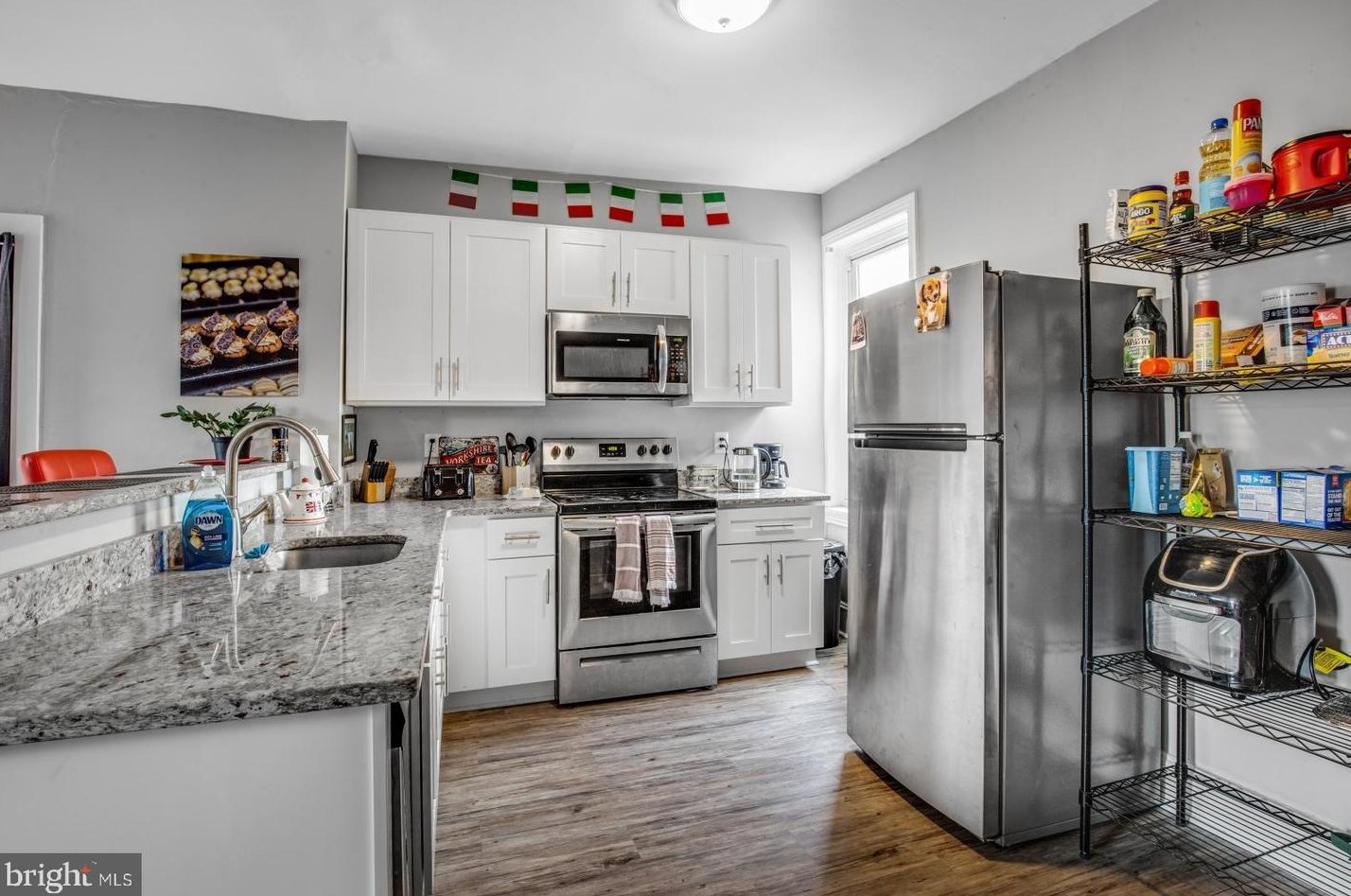 954 Shackamaxon St #3, Philadelphia, PA 19125