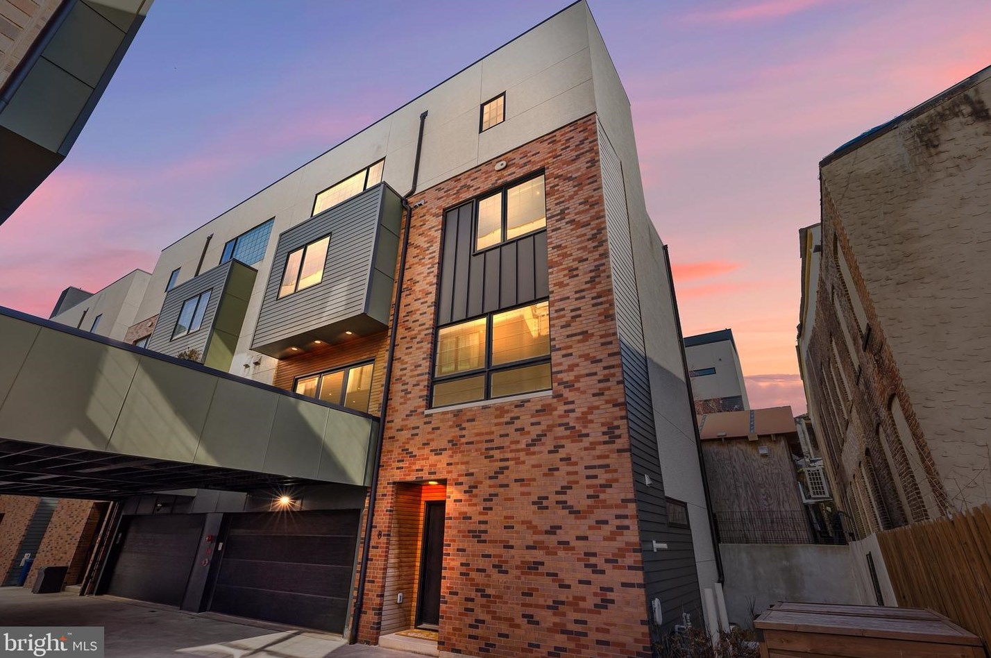 1124 Shackamaxon St, Philadelphia, PA 19125-4134