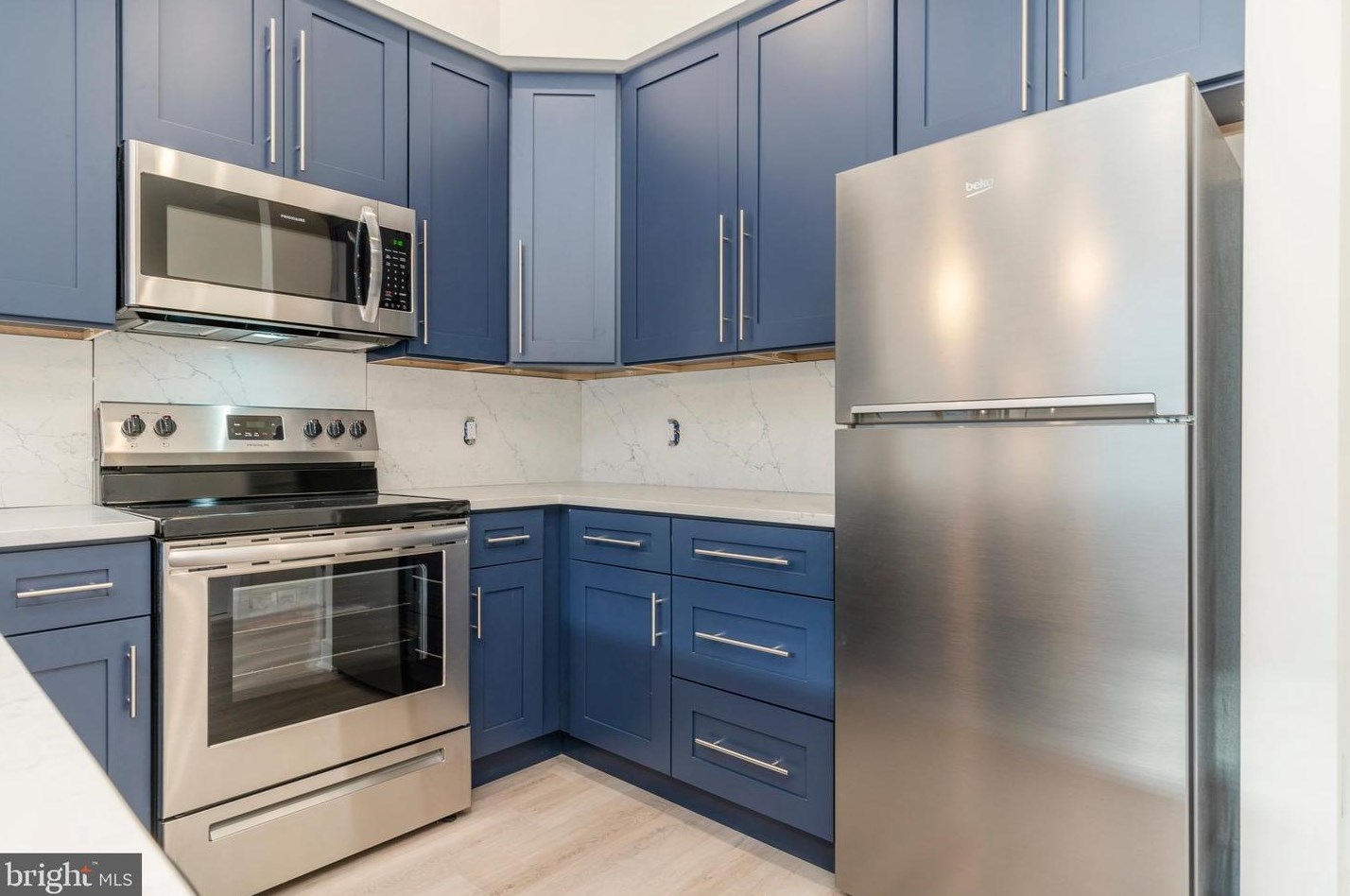 4550 Mitchell St #303, Philadelphia, PA 19128