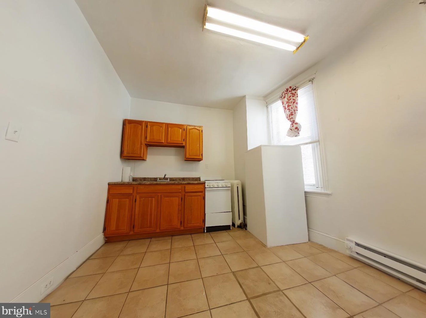 5135 Irving St #2, Philadelphia, PA 19139