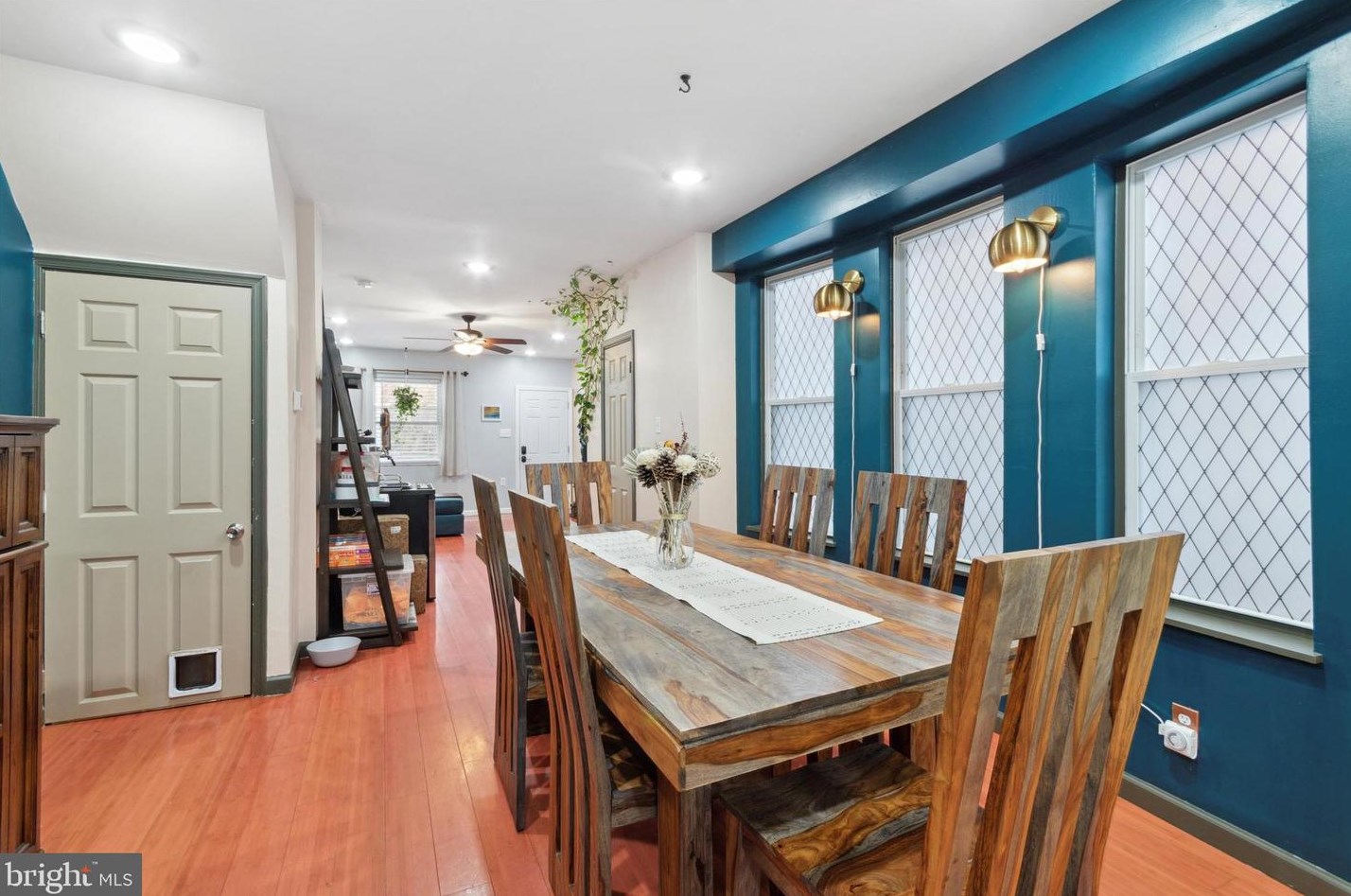 126 Pleasant St, Philadelphia PA  19119-2144 exterior