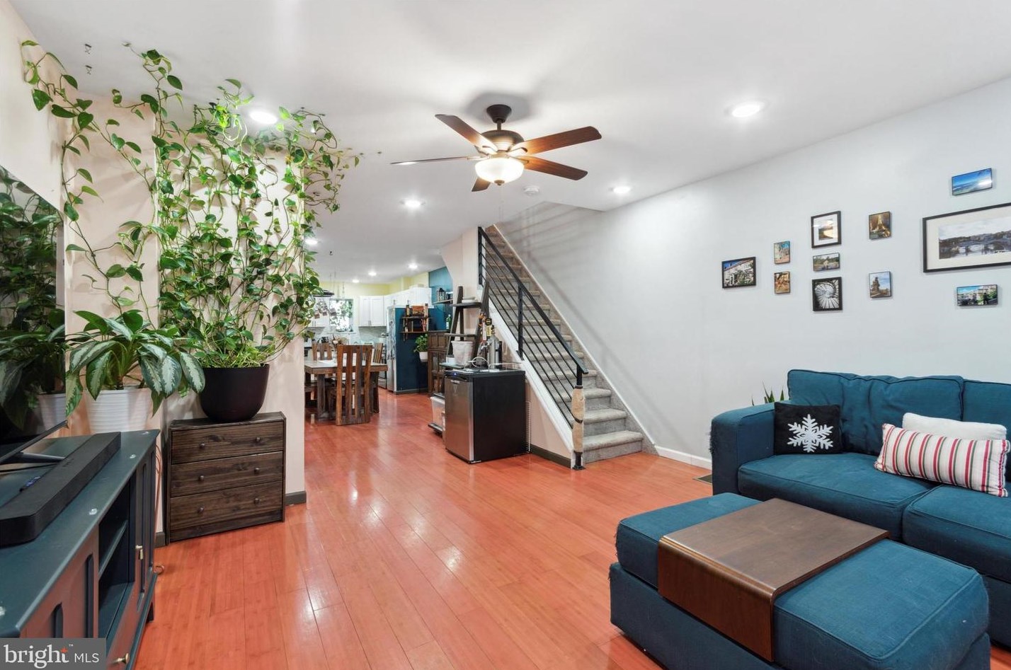 126 Pleasant St, Philadelphia PA  19119-2144 exterior