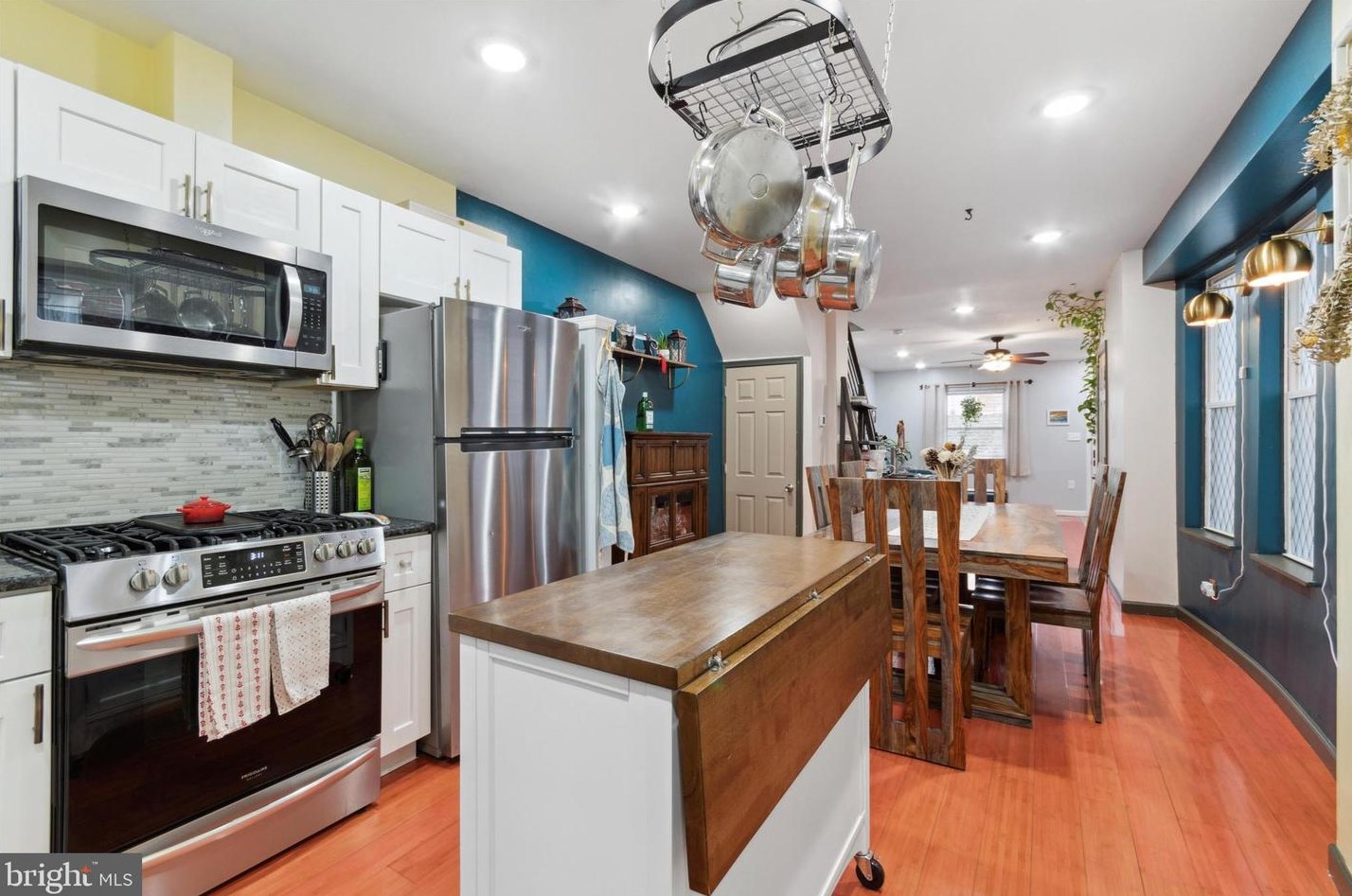 126 Pleasant St, Philadelphia PA  19119-2144 exterior
